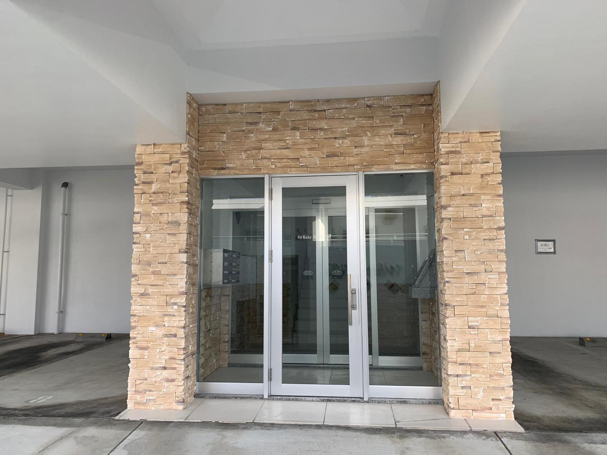 Freedomhillsフリーダムヒルズa棟 Apartment Tomigusuku Luaran gambar