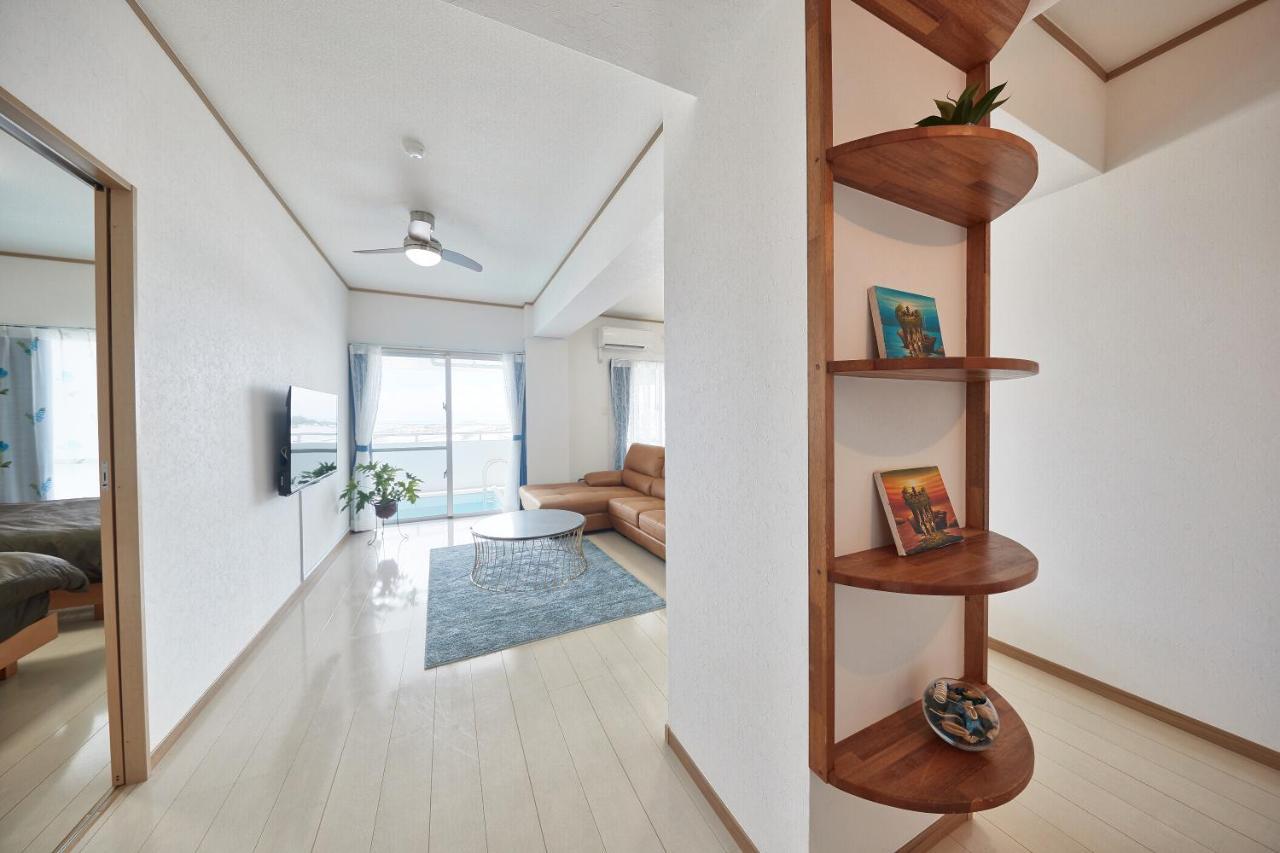 Freedomhillsフリーダムヒルズa棟 Apartment Tomigusuku Luaran gambar