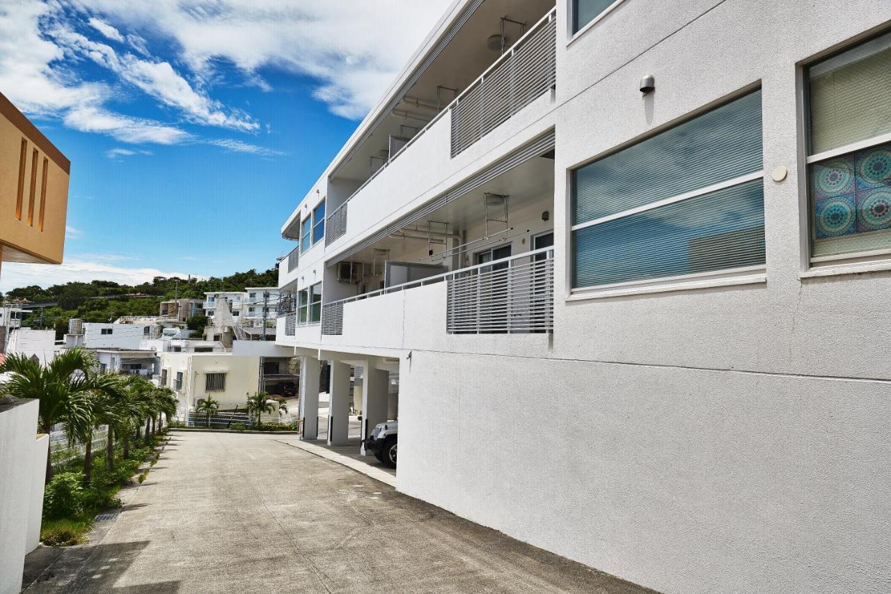 Freedomhillsフリーダムヒルズa棟 Apartment Tomigusuku Luaran gambar